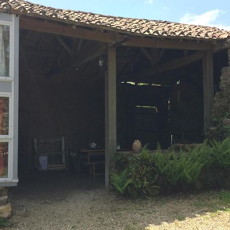 Gite Des Pres Martin Chaille-sous-les-Ormeaux Bagian luar foto